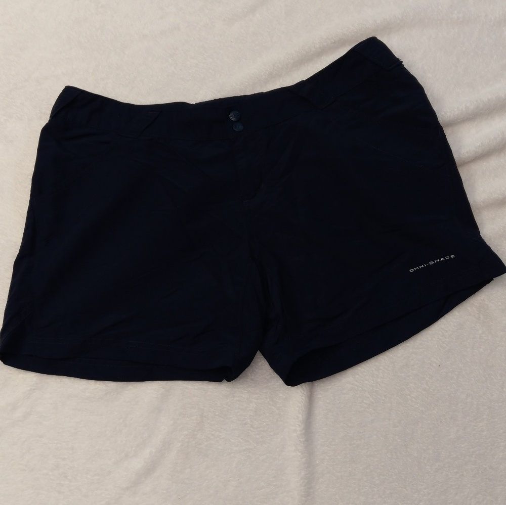 💲Columbia PFG Navy shorts